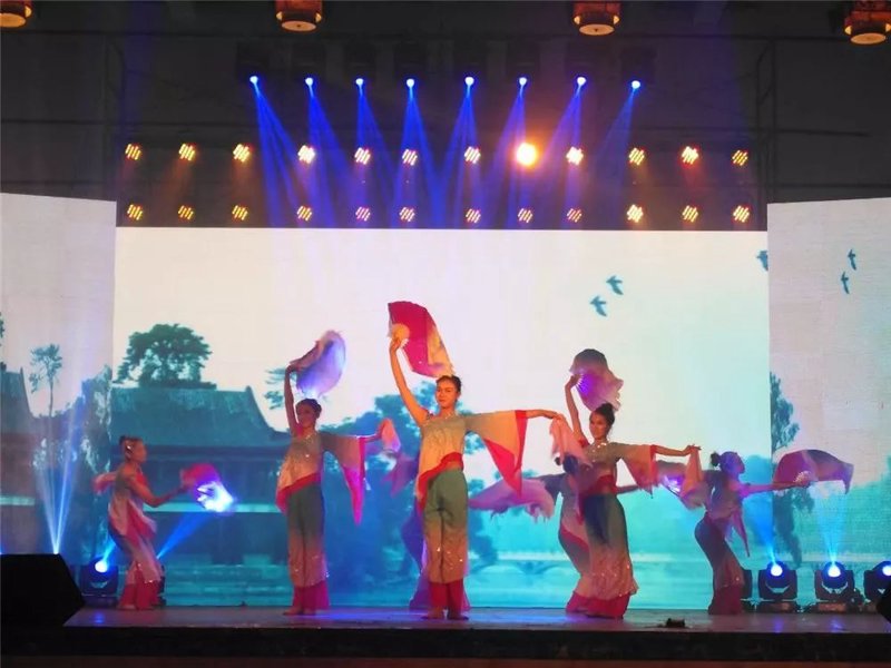 文艺演出:一场心灵的旅行与灵魂的共鸣